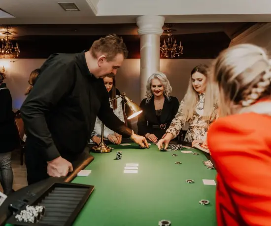 Grafika Firemní teambuildingy, večeře, výjezdy a týmová setkání v Dolce Vita Ustroń